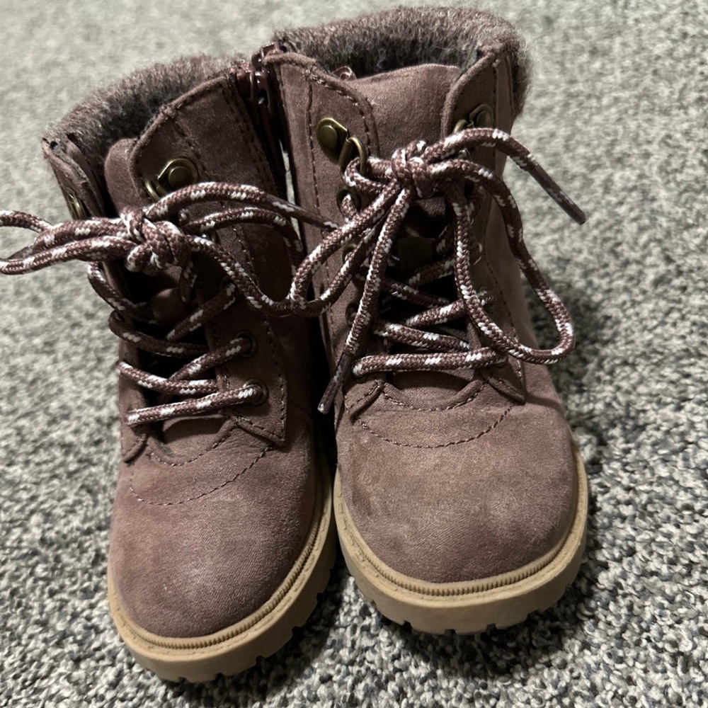 Brown Old Navy Toddler Boots